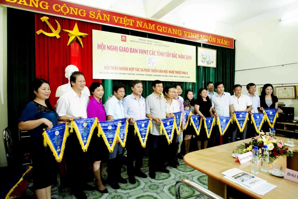 Văn học nghệ thuật Lai Châu