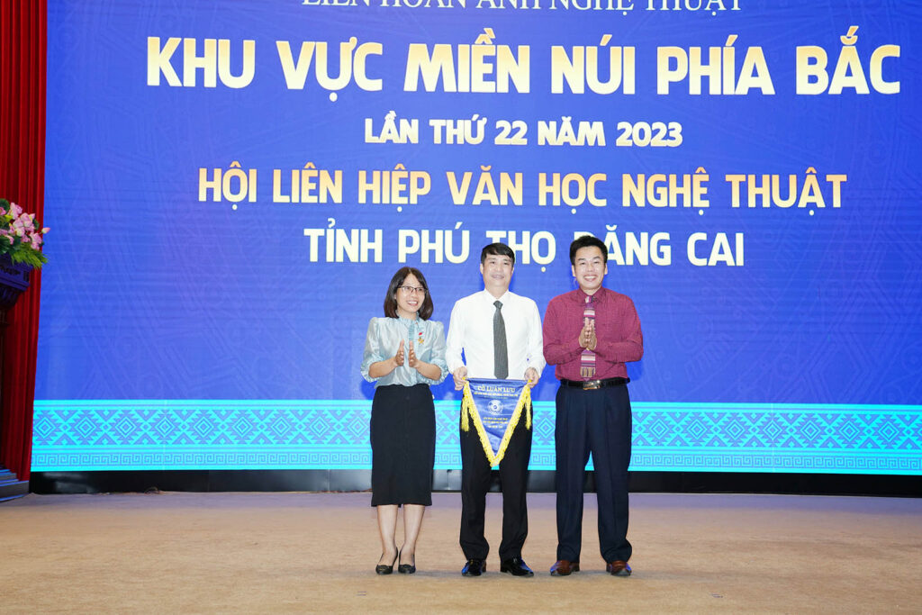 Văn học nghệ thuật Lai Châu