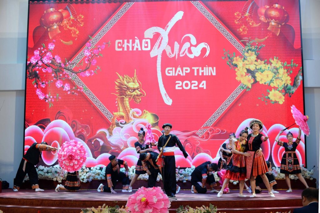 Văn học nghệ thuật Lai Châu